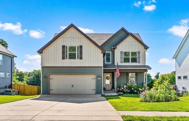 Building Photo - 1328 Sussex Dr
