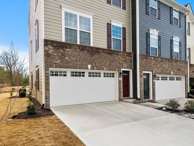 Foto del edificio - 3 bedroom Townhome- Available January 1st
