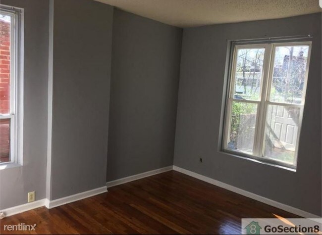 Foto del edificio - 1 br, 1 bath Apartment - 1439 Rowan Avenue