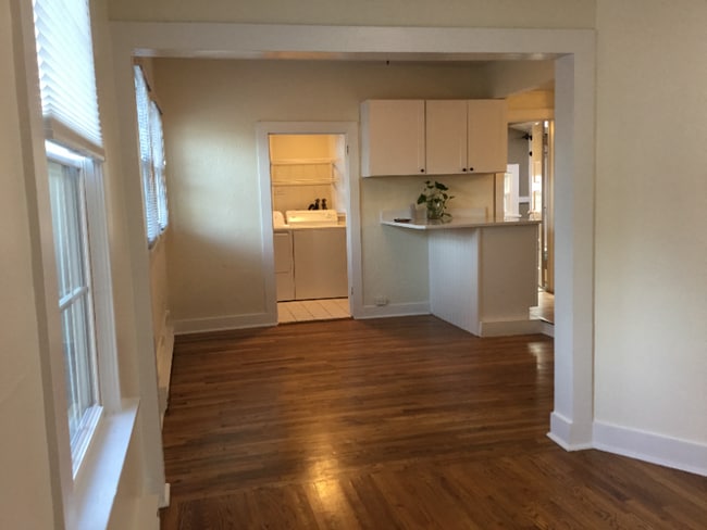 Building Photo - 408 Harrison St