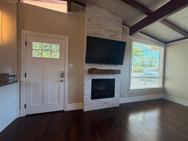Foto del edificio - 3809 Sunnyvale Ave