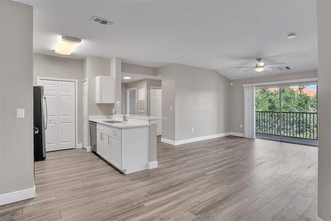Foto del edificio - 5467 Vineland Rd