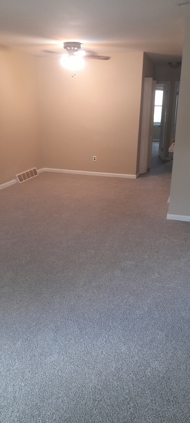 Living room - 12090 Abby Rd