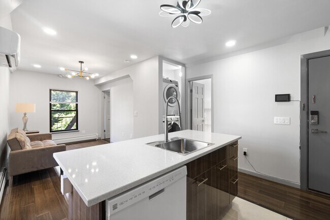 Foto del edificio - 232 1st St