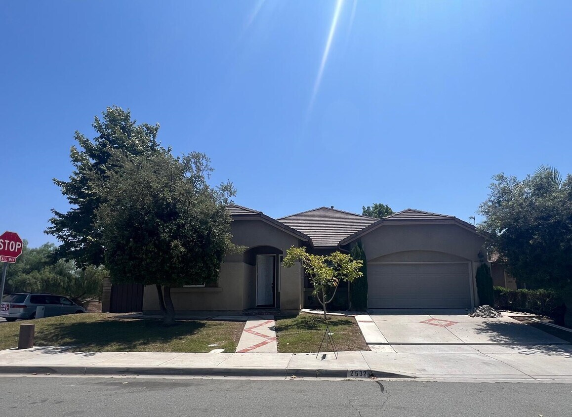 Primary Photo - 2532 Crooked Trail Rd