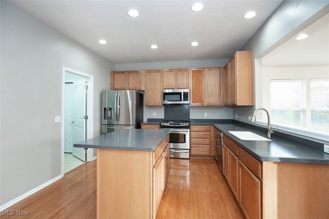 Building Photo - 2553 Seton Dr