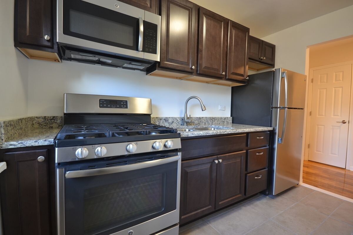 Primary Photo - 37-12 35th St