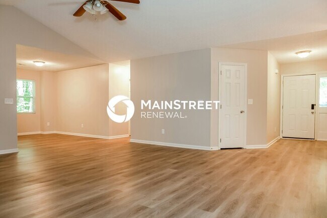 Foto del edificio - 3 Bedroom Pet-Friendly Home in Huntersville, NC with Main Street Renewal