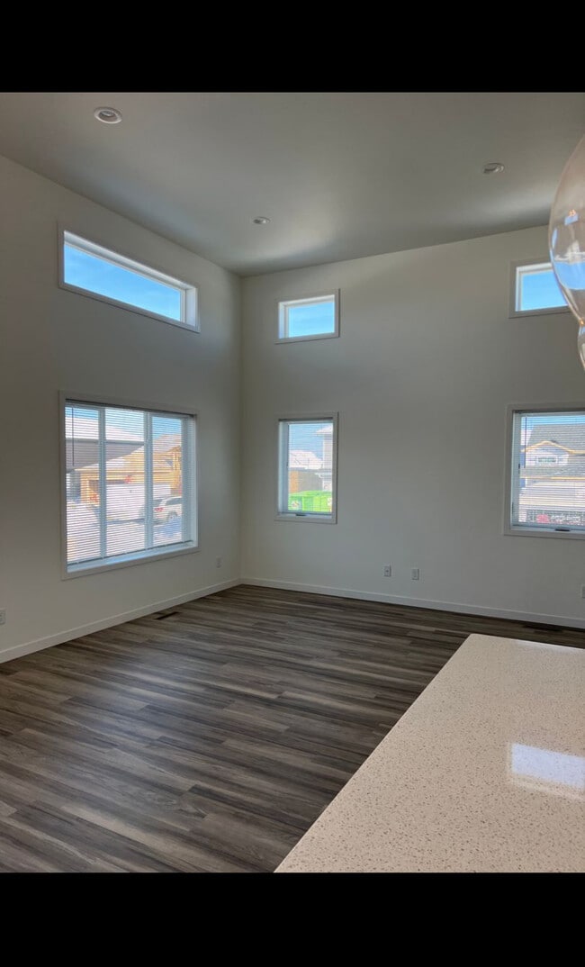 Building Photo - 4951 37th Ave S