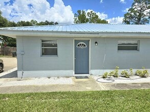 Building Photo - 829 Castle Way