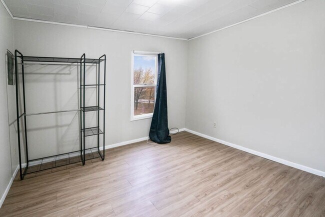 Foto del edificio - 1632 Waterloo Rd