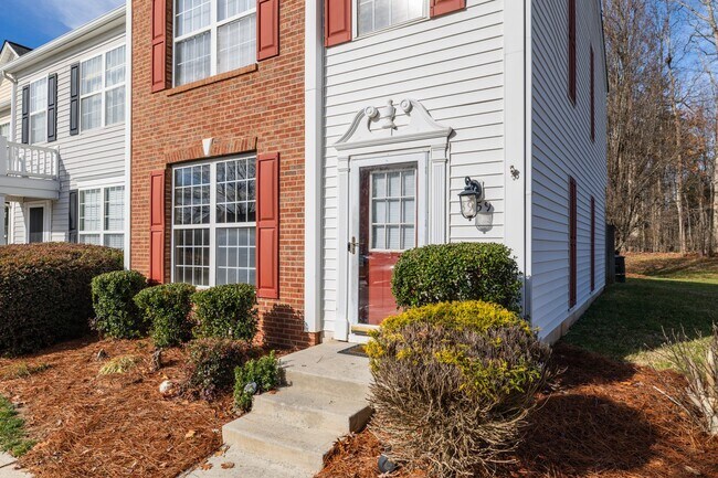 Foto del edificio - charming 3-bedroom, 2.5-bathroom townhome