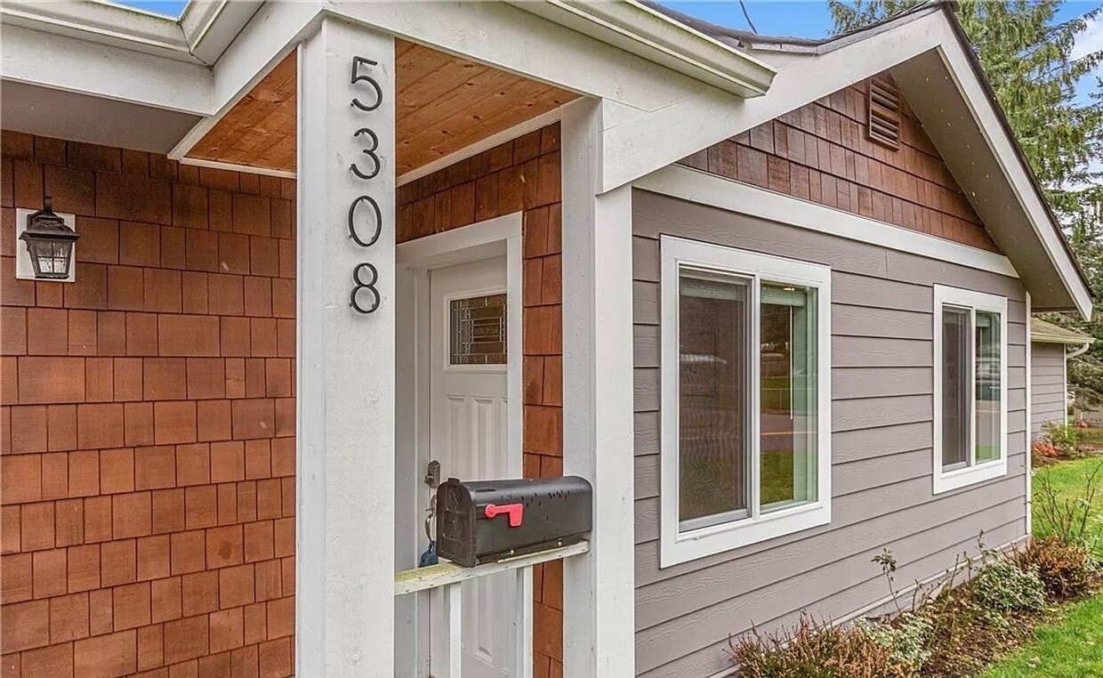 5308 230th St SW, Mountlake Terrace, WA 98043 House Rental in