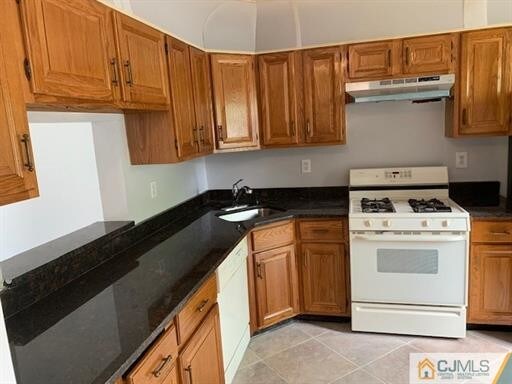 Foto del edificio - 221 Hampshire Ct