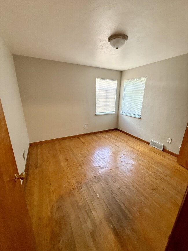 Building Photo - 4607 Channing Ln