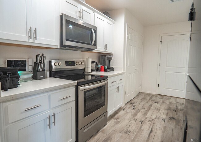 Foto del edificio - 2231 E 14th St