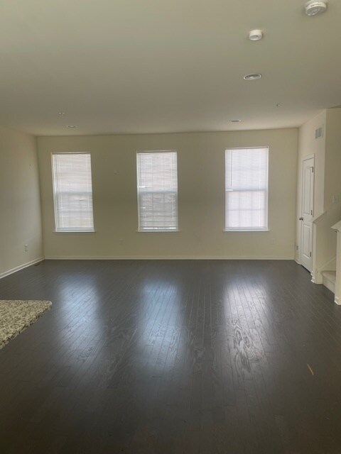 Building Photo - 112 Graystone Dr