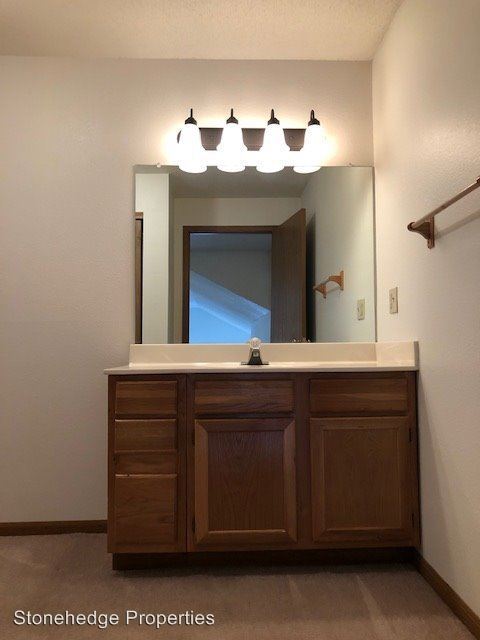 Foto del edificio - N113-W16924 Driftwood Ct