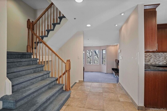 Foto del edificio - 208 Boulder Ridge Rd