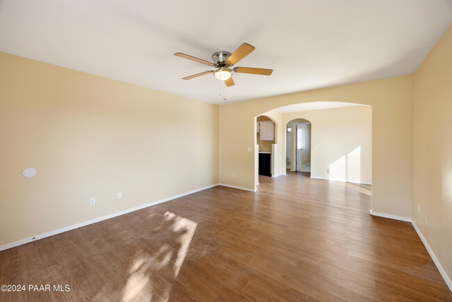 Building Photo - 4621 N Ocotillo Dr