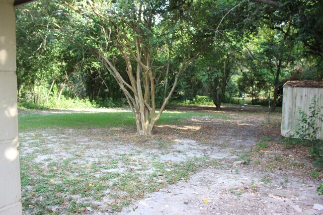 Building Photo - 2506 Brierwood Dr
