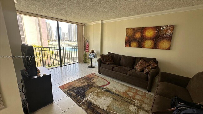 Foto del edificio - 16909 N Bay Rd