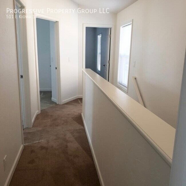 Building Photo - Don't miss this great opportunity to live ...
