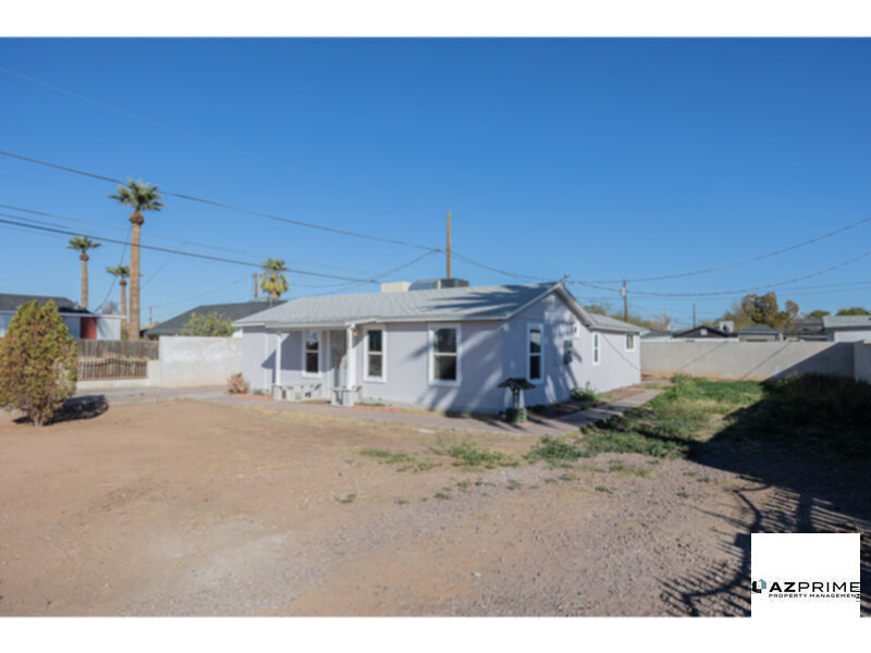 Primary Photo - Charming 2/1 Phoenix House in a Prime Loca...