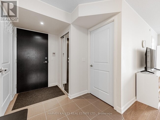 Building Photo - 205-2205 Sherway Gardens Rd