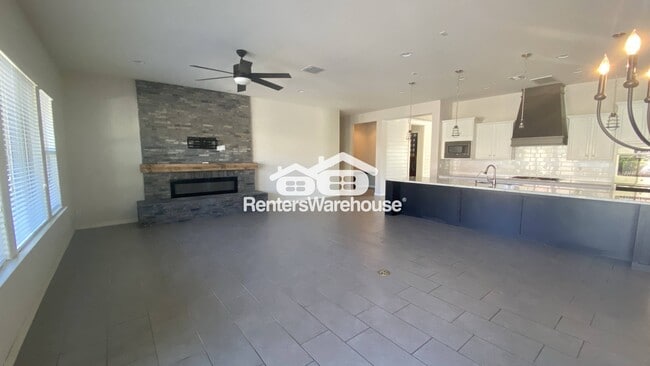 Building Photo - 19894 E Strawberry Dr