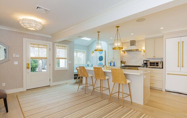 Building Photo - 155 Hill St