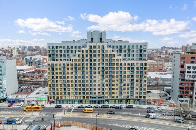 Building Photo - Pointe 310