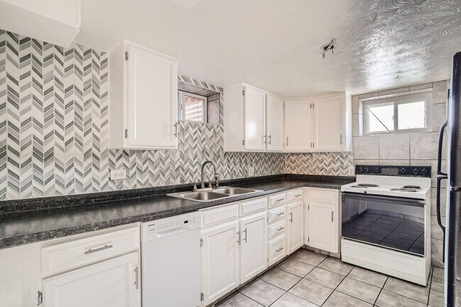 Foto del edificio - 4020 S Bannock St