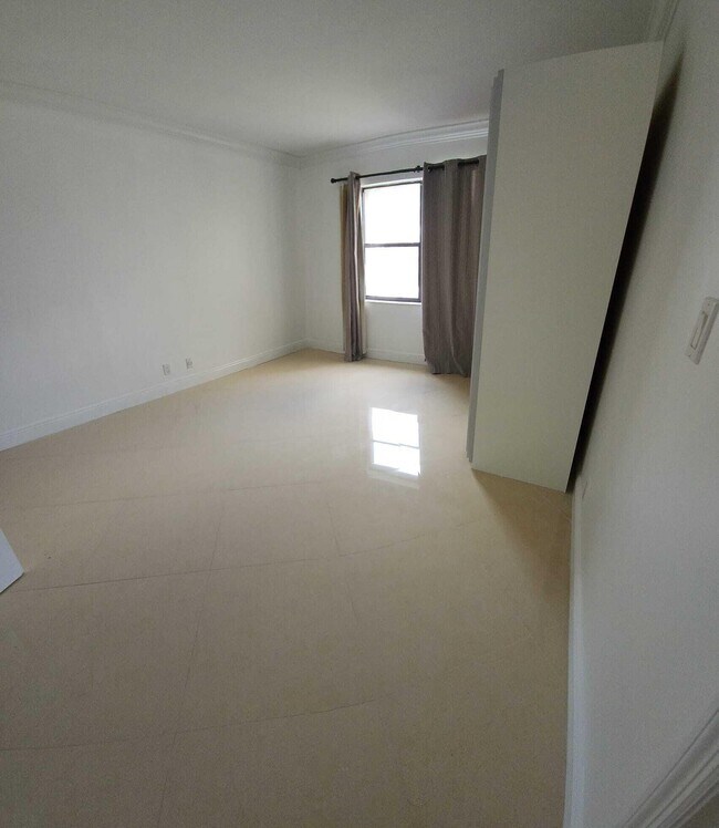 Foto del edificio - 9355 SW 8th St