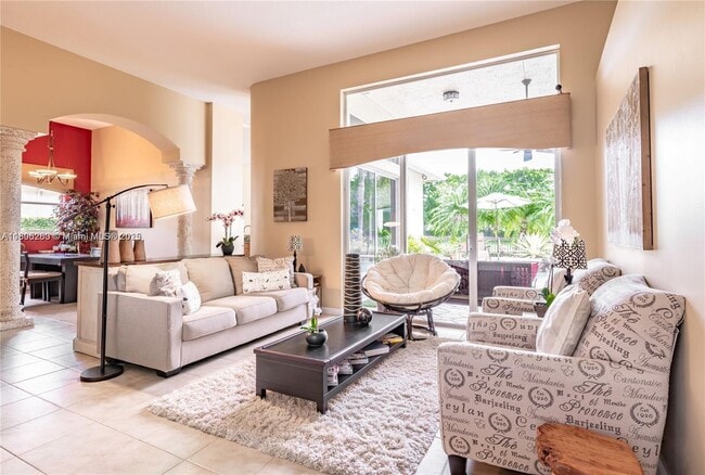 Building Photo - 3815 Oak Ridge Cir