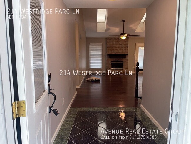 Building Photo - 214 Westridge Parc Ln