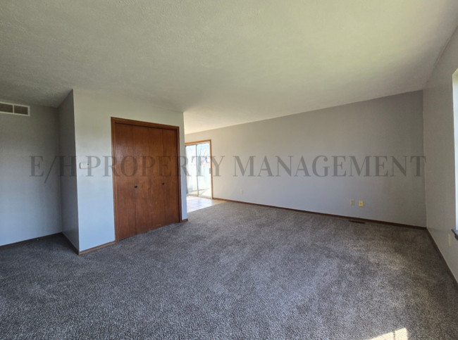 Building Photo - 764 N Illinois St