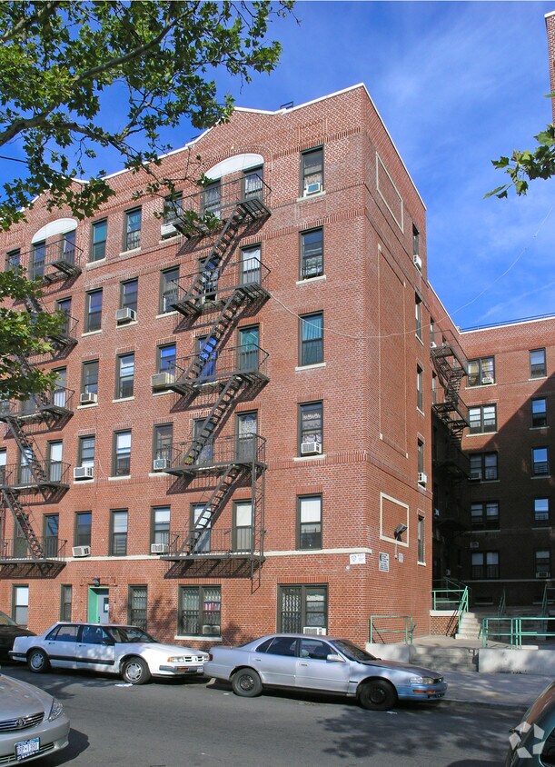 Foto del edificio - Crotona Estates