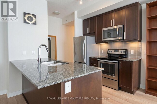Building Photo - 3975 Grand Park Dr