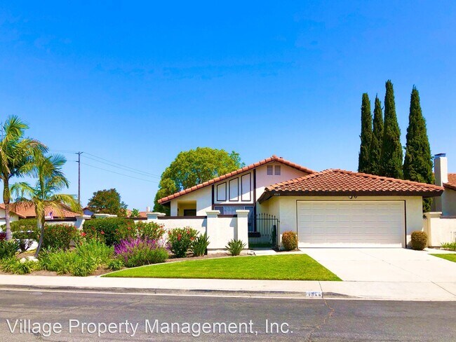 Building Photo - 3 br, 2 bath House - 4844 Sumac Place