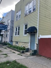 Building Photo - 593 Avenue A