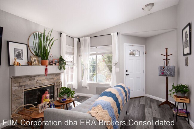 Foto del edificio - 3 br, 2 bath House - 4010 Lucas Ave