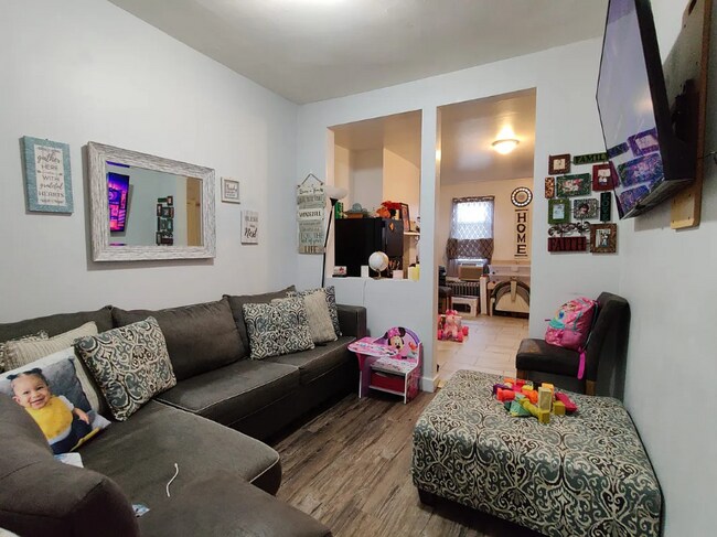 Foto del edificio - 230 Highland Pl