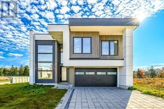 Building Photo - 3743 Sunbank Cres