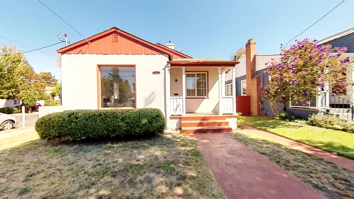 Primary Photo - 1801 Pacific Ave