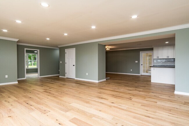 Foto del edificio - Newly renovated 4 Bedroom 3 Bathroom Home in Greeneville, TN