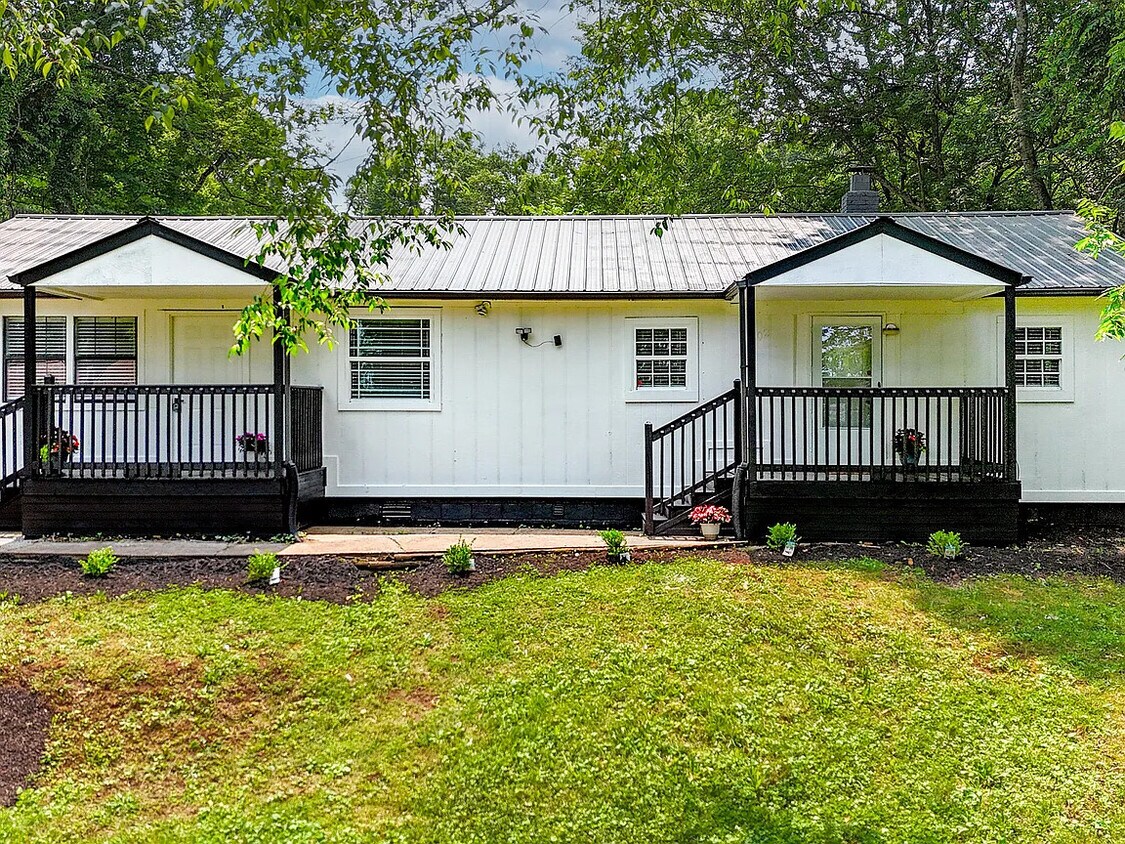 Primary Photo - 502 Hayworth Dr