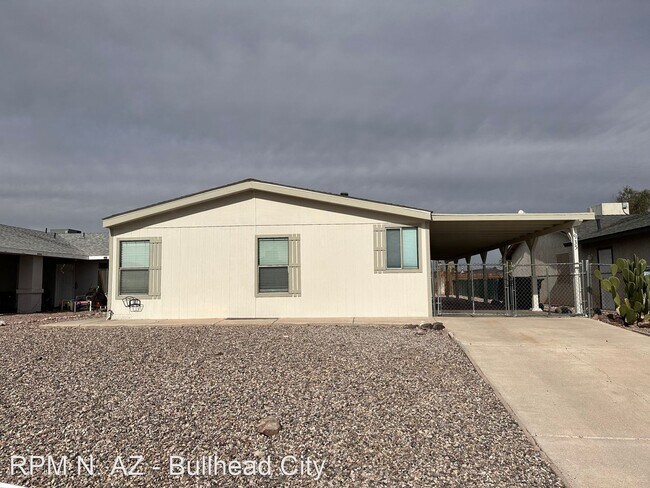 Foto del edificio - 3 br, 2 bath House - 935 Holly St.