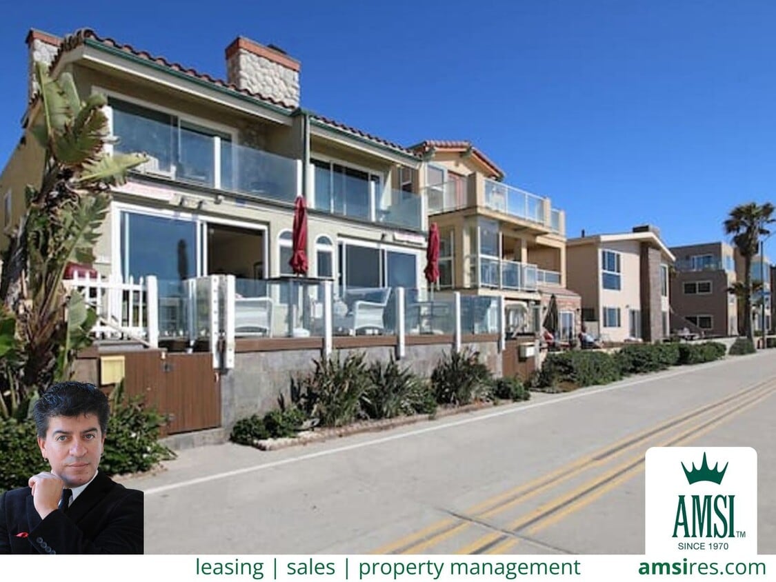 Primary Photo - Amazing Townhouse in front of the beach an...