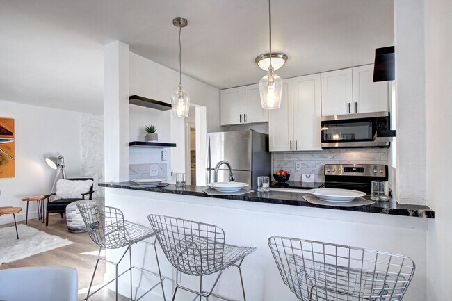 Foto del edificio - 6911 W 87th Way